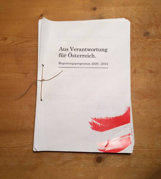 regierungsprogramm.jpg regierungsprogramm.jpg
